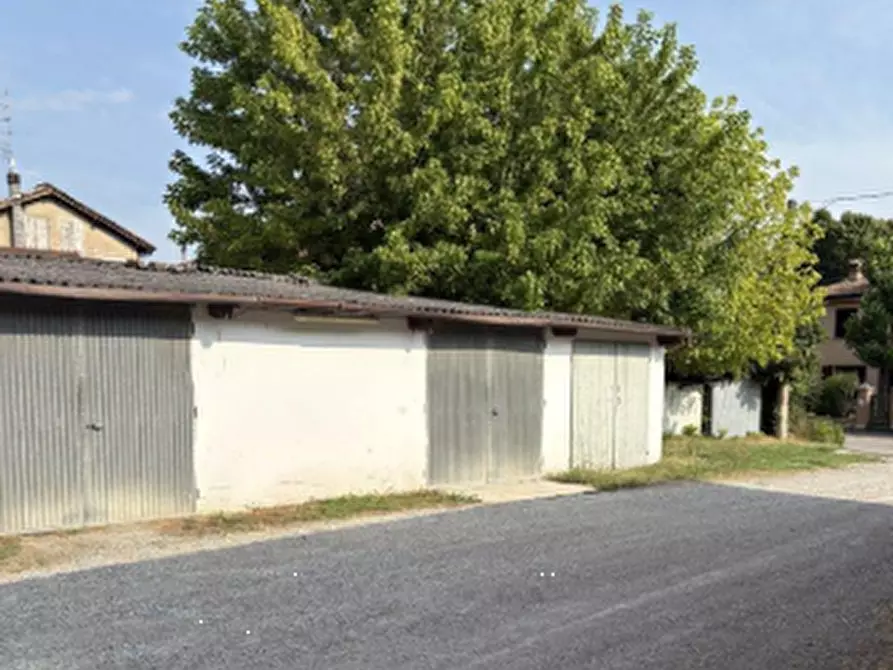 Immagine 2 di Magazzino in vendita  in Via Lupi e Sabbietta a Correggio