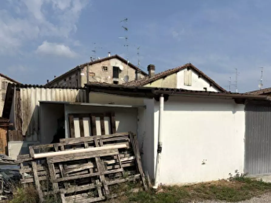 Immagine 3 di Magazzino in vendita  in Via Lupi e Sabbietta a Correggio