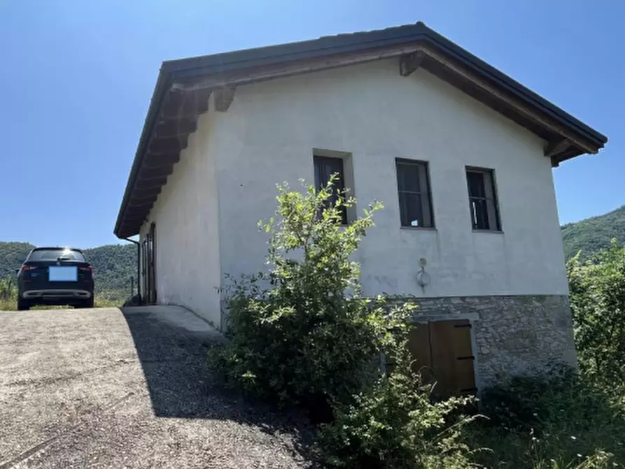 Immagine 9 di Rustico / casale in vendita  in Via Rivella a Castel D'aiano