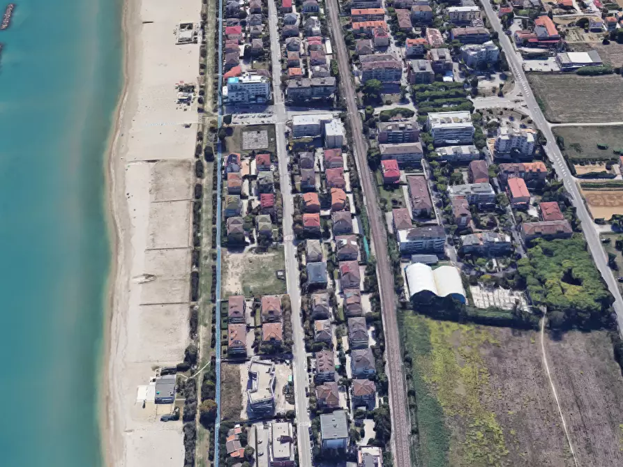 Immagine 11 di Appartamento in vendita  in Via Ottavio Adami a Fermo