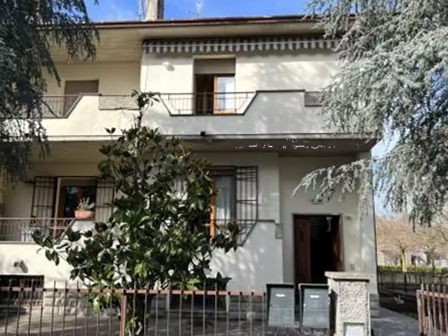 Immagine 1 di Appartamento in vendita  in Via Pietro Nenni a Dozza