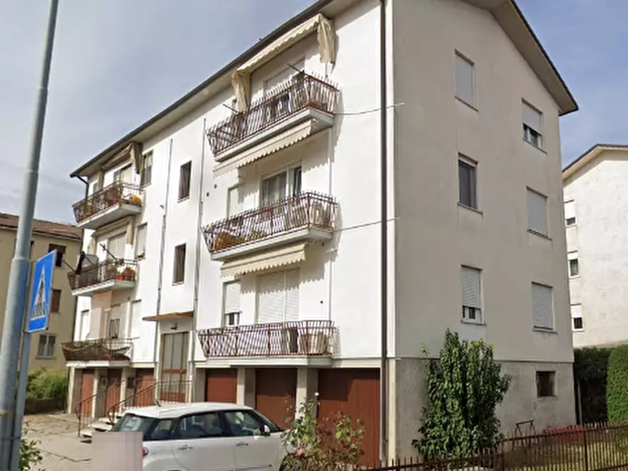 Immagine 8 di Appartamento in vendita  in Via San Rocco a Thiene