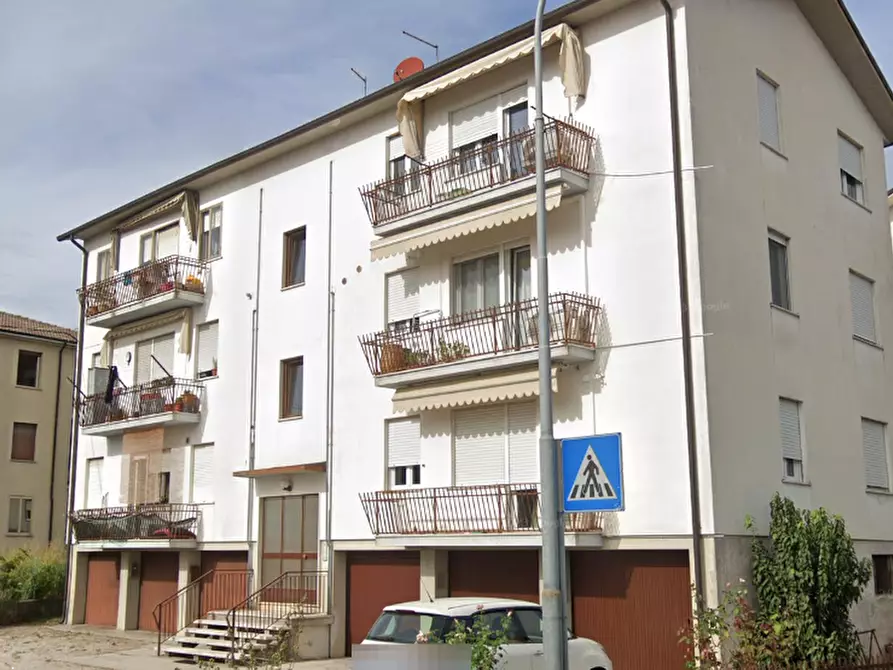 Immagine 10 di Appartamento in vendita  in Via San Rocco a Thiene