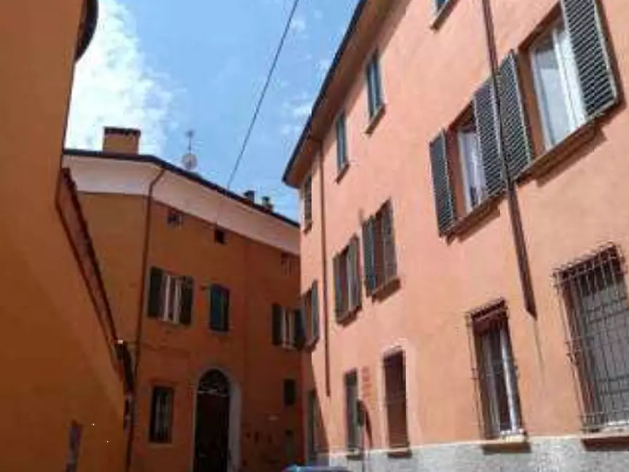 Immagine 1 di Appartamento in vendita  in Via Schiavonia a Bologna