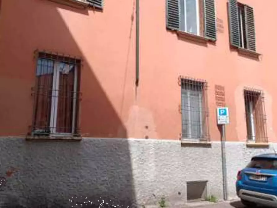 Immagine 2 di Appartamento in vendita  in Via Schiavonia a Bologna