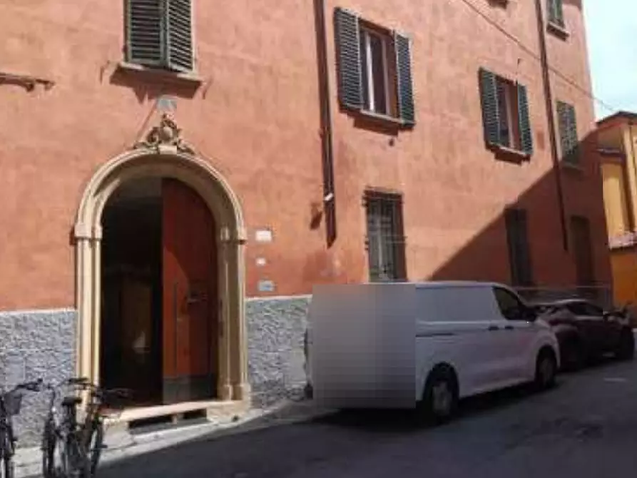 Immagine 4 di Appartamento in vendita  in Via Schiavonia a Bologna