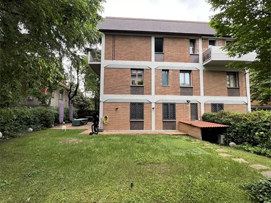 Immagine 2 di Appartamento in vendita  in Viale Antonio Aldini a Bologna