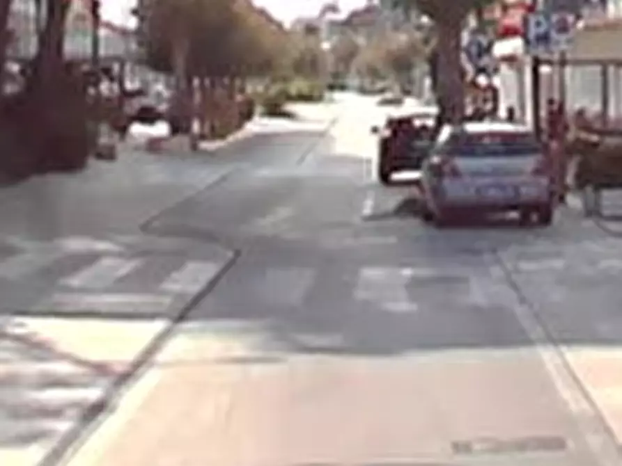 Immagine 6 di Magazzino in vendita  in Viale Porto Palos a Rimini