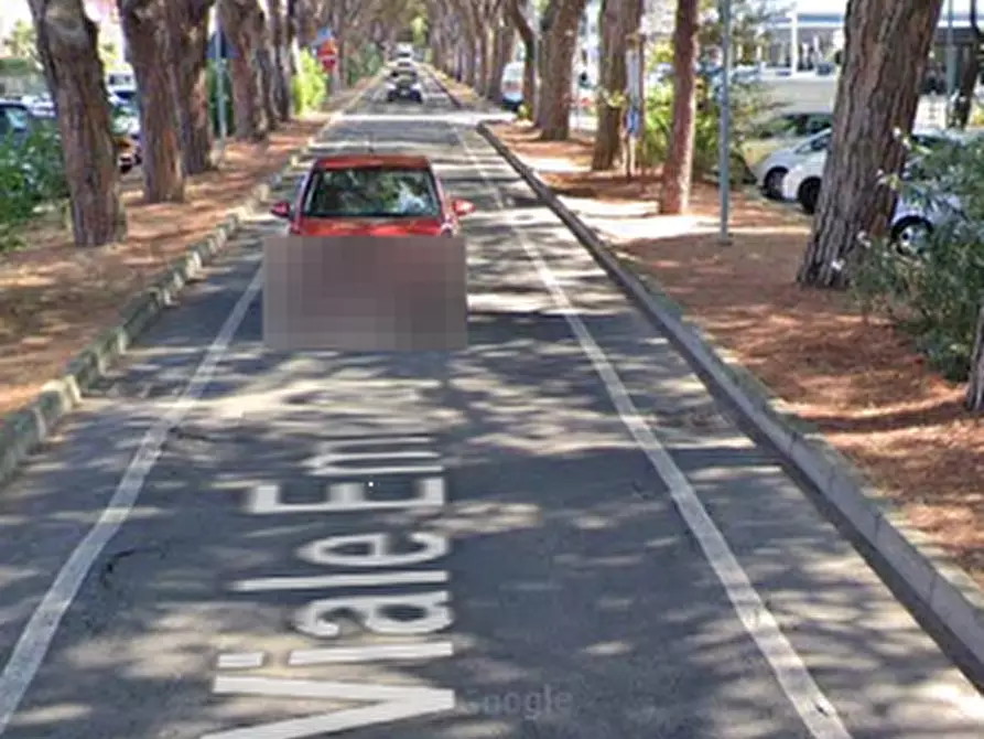 Immagine 6 di Negozio in vendita  in Viale Emilia a Riccione