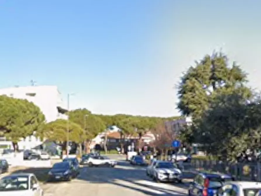 Immagine 3 di Posto auto in vendita  in Viale Monte Rosa a Riccione