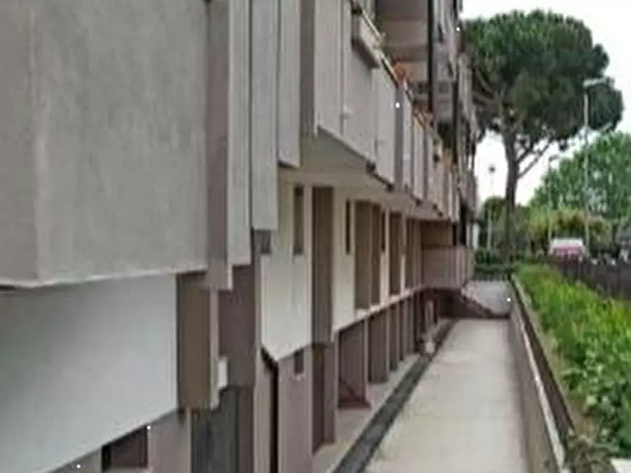 Immagine 3 di Appartamento in vendita  in Viale Cervignano del Friuli a Rimini