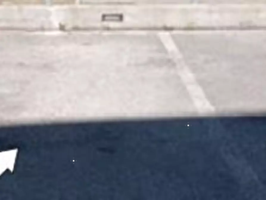 Immagine 1 di Posto auto in vendita  in Viale Monte Rosa  a Riccione