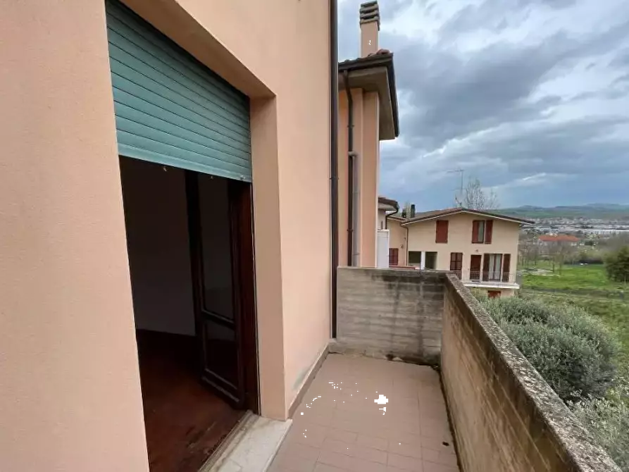 Immagine 5 di Appartamento in vendita  in Via Giovanni Verga a Montelabbate