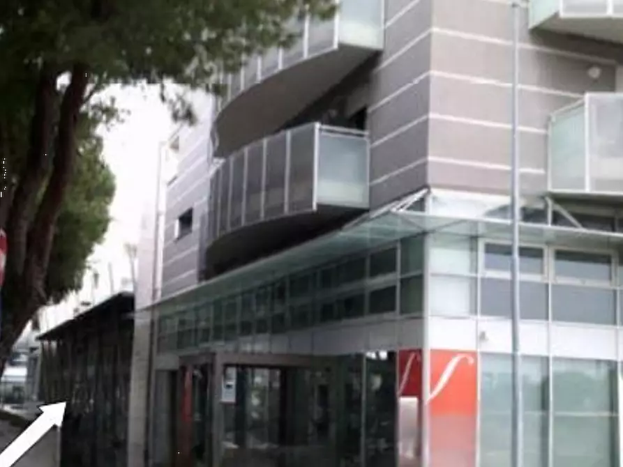 Immagine 1 di Capannone industriale in vendita  in Viale Emilia a Riccione