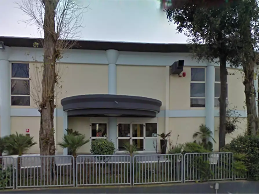 Immagine 8 di Negozio in vendita  in Viale Manfroni  a Riccione