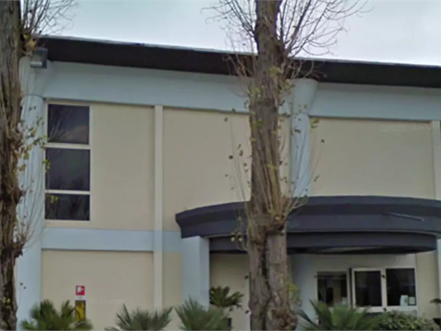 Immagine 10 di Negozio in vendita  in Viale Manfroni  a Riccione