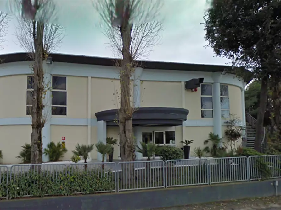 Immagine 12 di Negozio in vendita  in Viale Manfroni  a Riccione