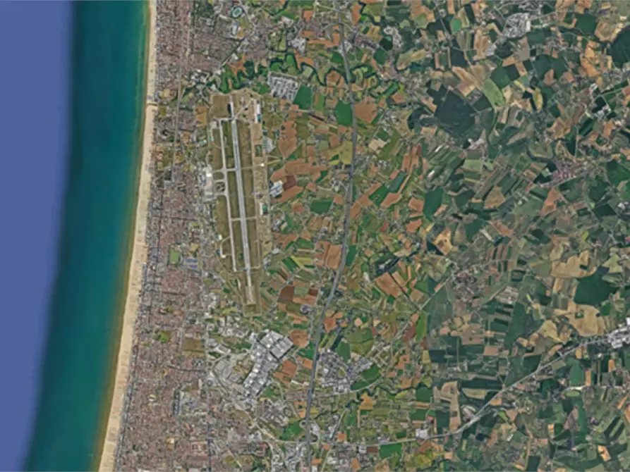 Immagine 22 di Negozio in vendita  in Viale Manfroni  a Riccione