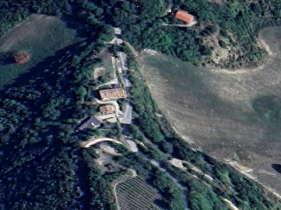 Immagine 1 di Casa indipendente in vendita  in  Via Girofalco a Urbino