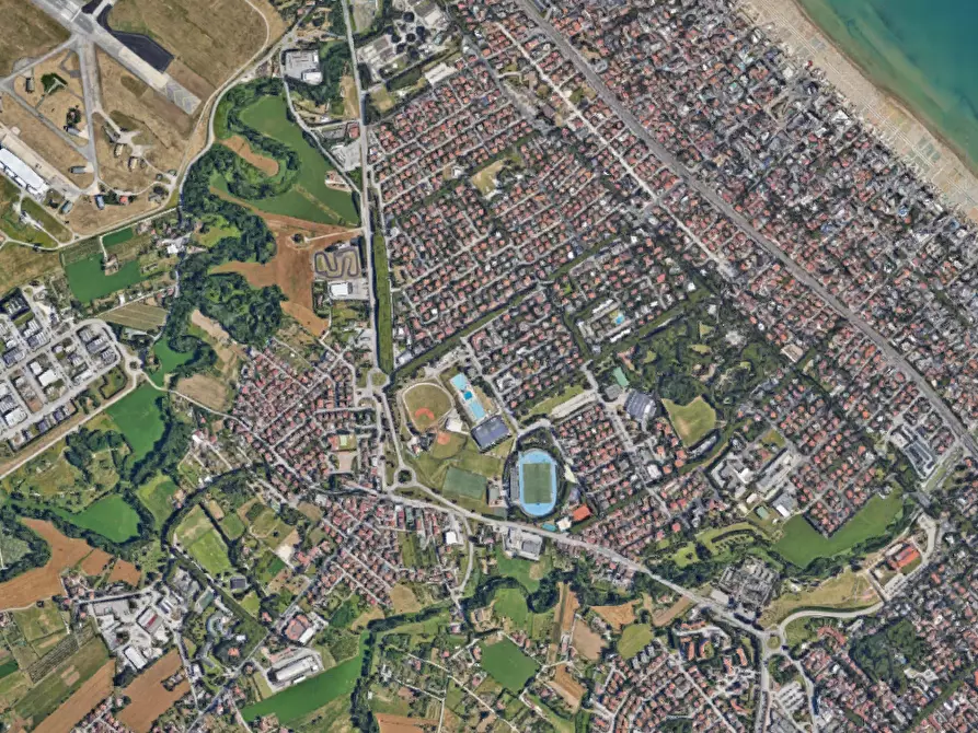 Immagine 1 di Garage in vendita  in Viale Monterosa a Riccione