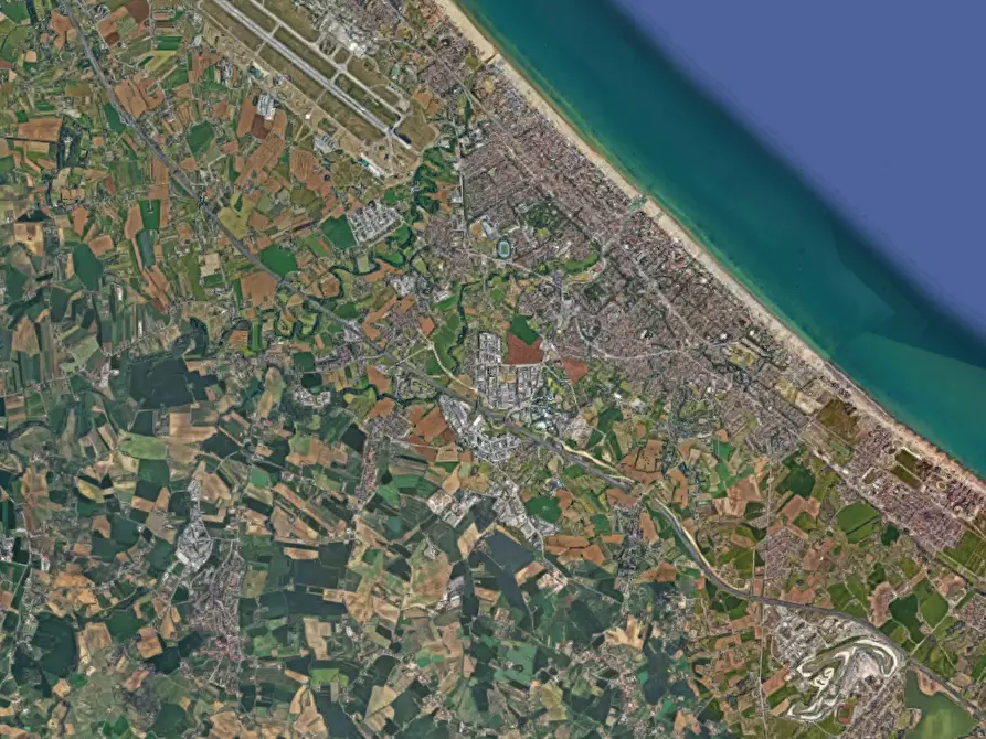 Immagine 5 di Garage in vendita  in Viale Monterosa a Riccione