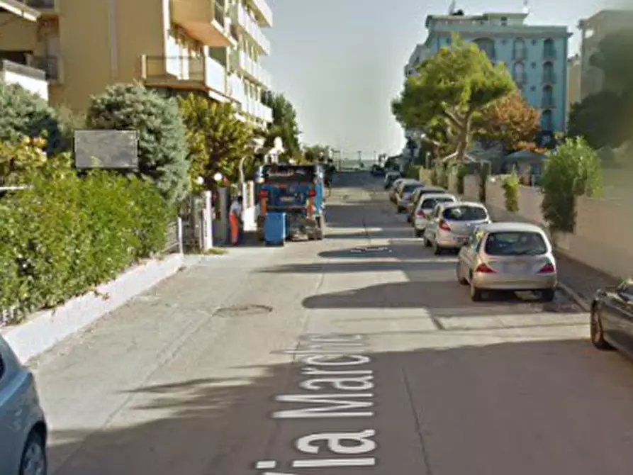 Immagine 7 di Garage in vendita  in Via Marche a Riccione