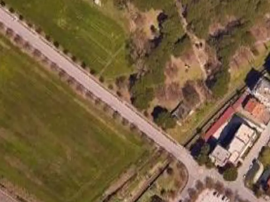 Immagine 11 di Garage in vendita  in Via Marche a Riccione