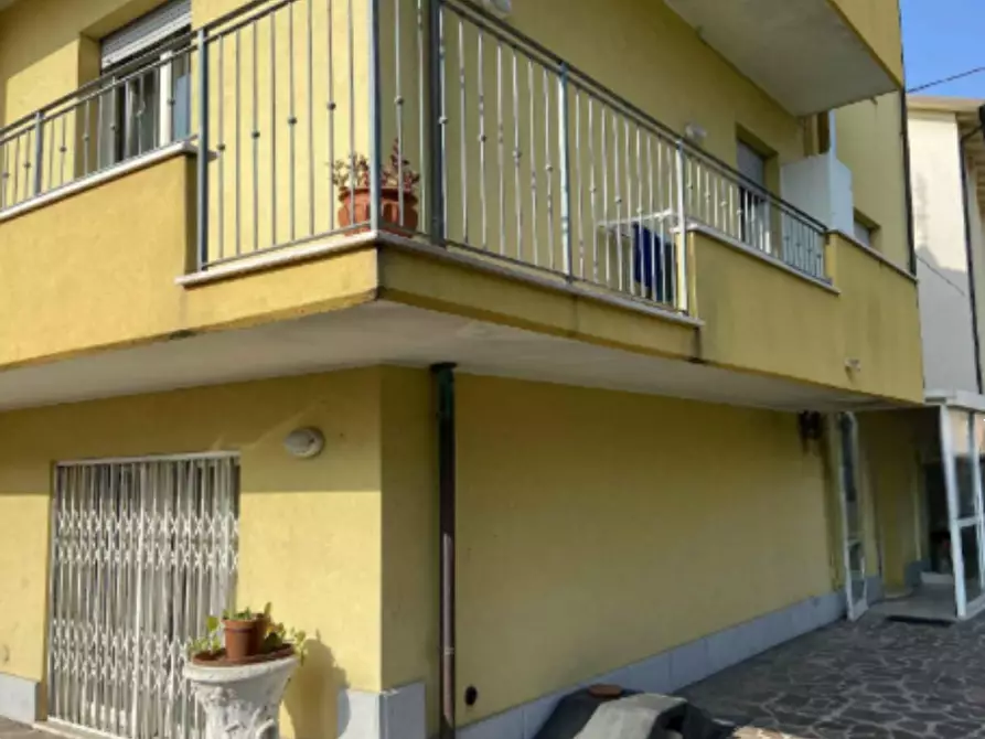 Immagine 2 di Appartamento in vendita  in Via Giuseppe Lipparini a Rimini