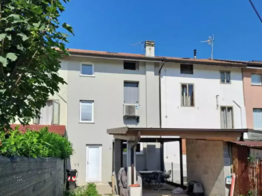 Immagine 2 di Porzione di casa in vendita  in Via Pietro Riboli  a Schio