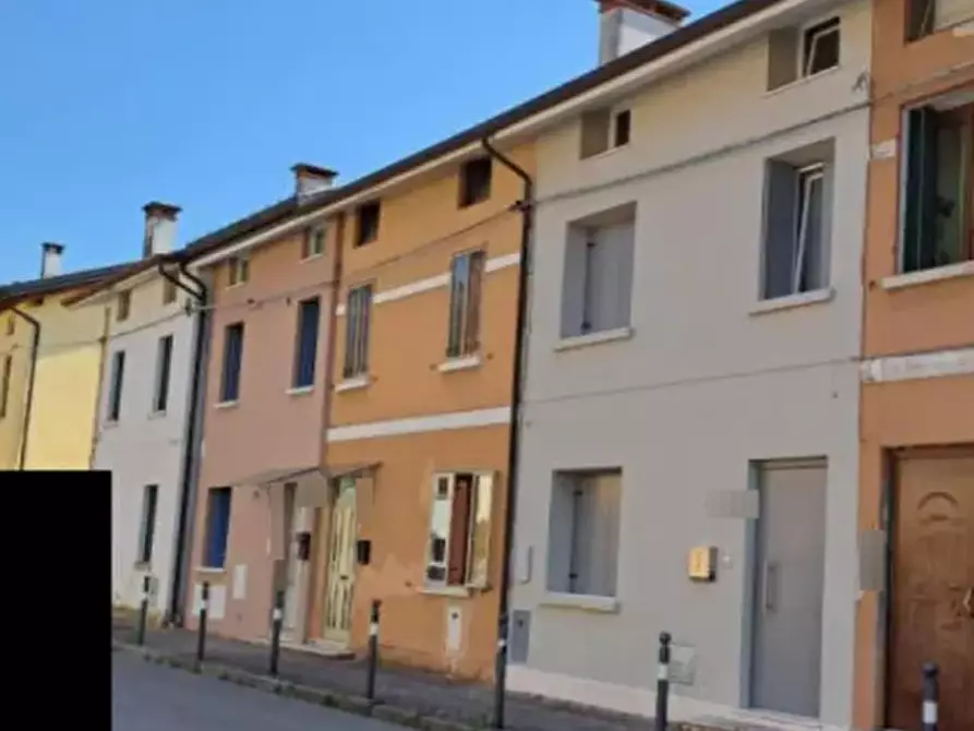 Immagine 3 di Porzione di casa in vendita  in Via Pietro Riboli  a Schio