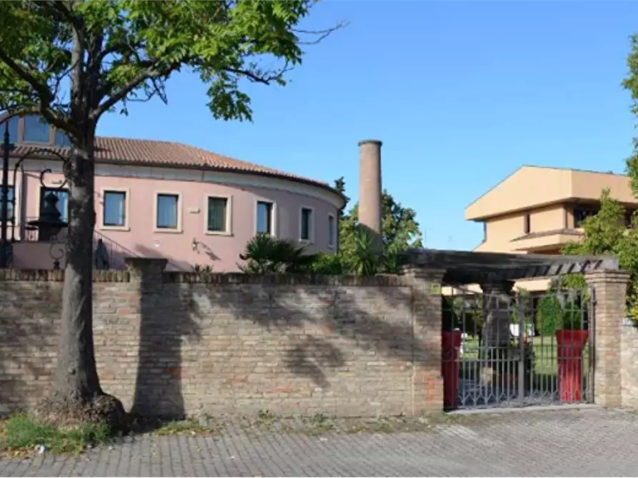 Immagine 13 di Negozio in vendita  in Via Casale a Verucchio