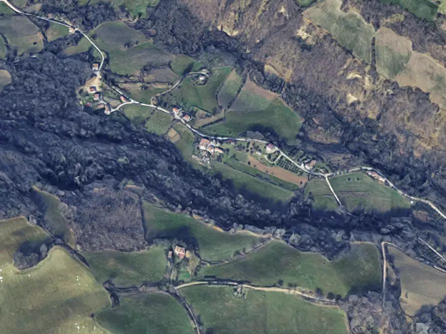 Immagine 24 di Villa in vendita  in Via Valle Fuini a Tavoleto