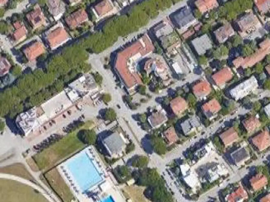 Immagine 8 di Garage in vendita  in Viale Monte Rosa a Riccione