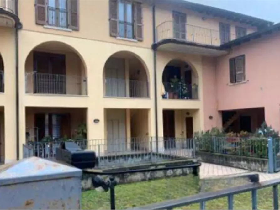 Immagine 4 di Appartamento in vendita  in Via San Rocco  a Caino