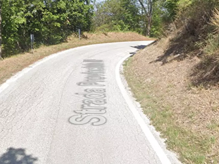 Immagine 12 di Azienda agricola in vendita  in Via Girfalco a Urbino