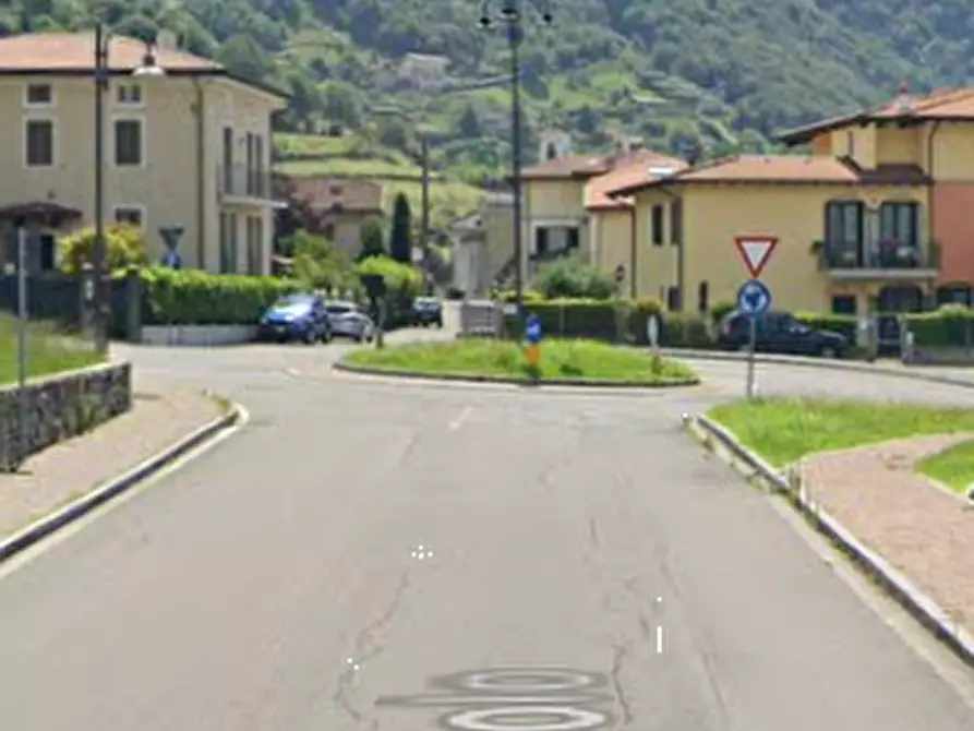 Immagine 9 di Negozio in vendita  in Via Mandalossa a Pisogne