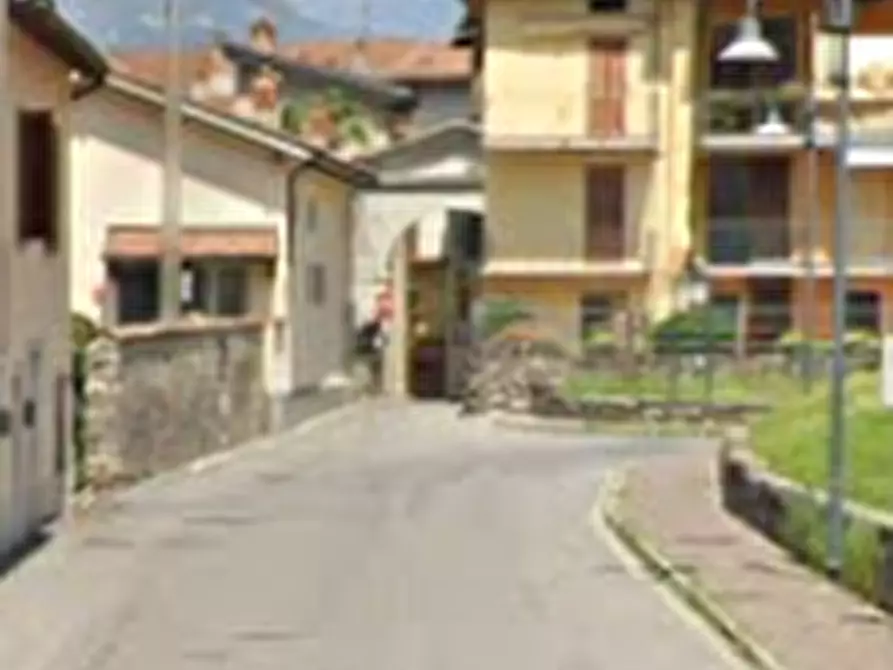 Immagine 10 di Negozio in vendita  in Via Mandalossa a Pisogne