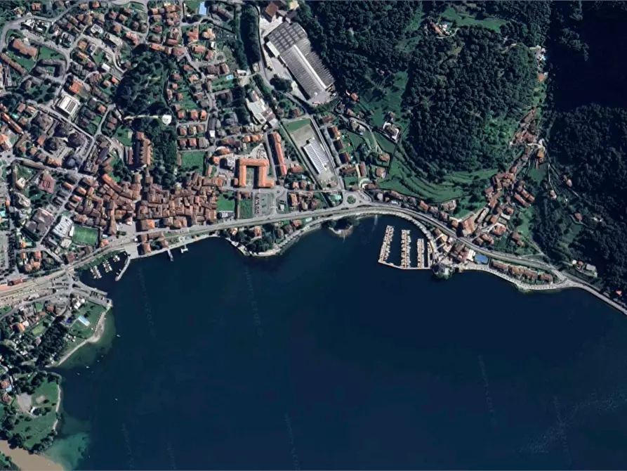 Immagine 13 di Negozio in vendita  in Via Mandalossa a Pisogne