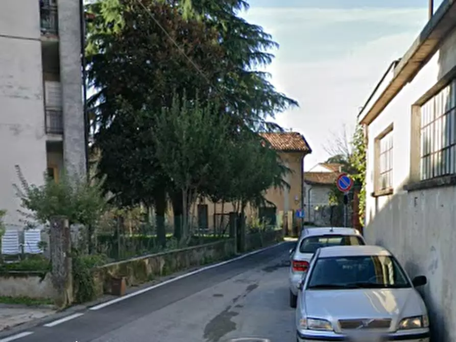 Immagine 15 di Appartamento in vendita  in Via Isonzo a Rezzato