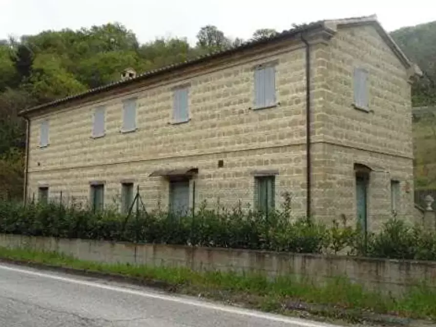 Immagine 1 di Capannone industriale in vendita  in Via Romagnoli  a Mombaroccio