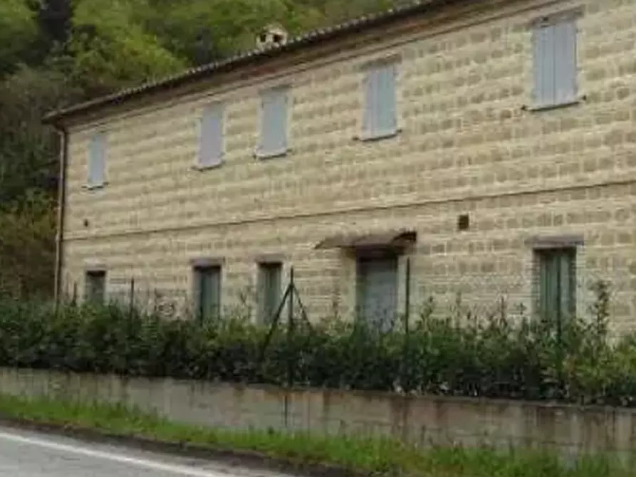 Immagine 2 di Capannone industriale in vendita  in Via Romagnoli  a Mombaroccio