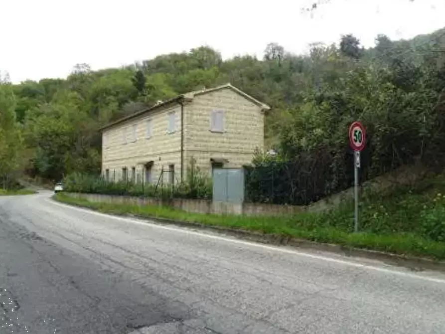 Immagine 18 di Capannone industriale in vendita  in Via Romagnoli  a Mombaroccio
