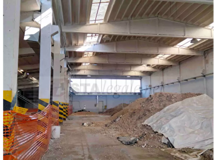 Immagine 13 di Capannone industriale in vendita  in Via San Zenone a Dello