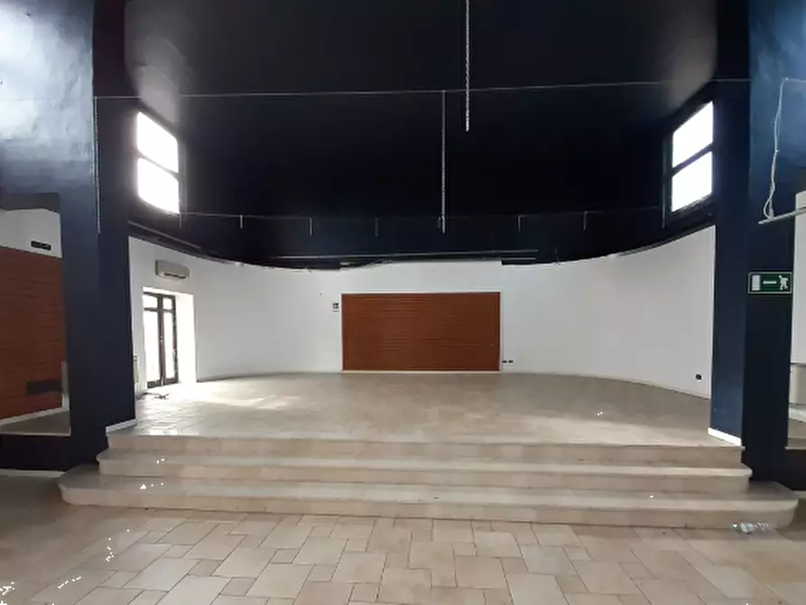 Immagine 10 di Negozio in vendita  in Via XX Settembre a Pontevico