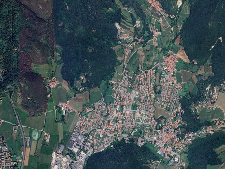 Immagine 5 di Posto auto in vendita  in Via G. Impastato a Monticelli Brusati