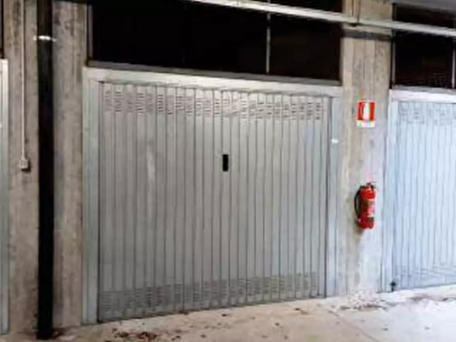 Immagine 1 di Garage in vendita  in Via  Marconi a Agnosine