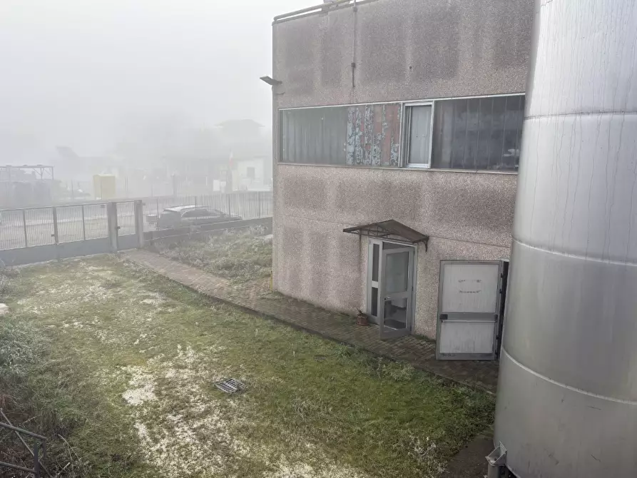 Immagine 2 di Capannone industriale in vendita  in Via dell'Ecologia  a Borgo San Giacomo