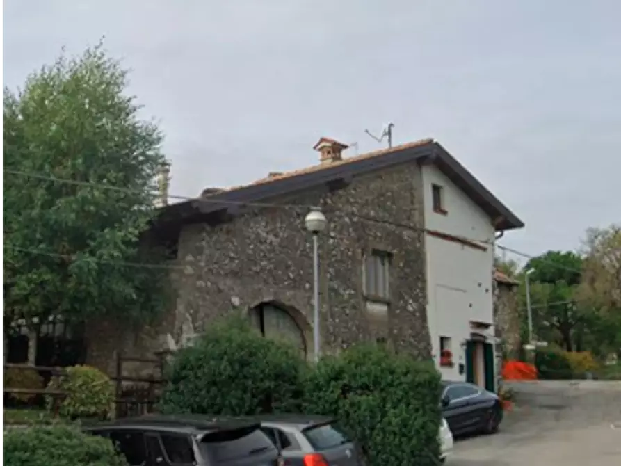 Immagine 1 di Porzione di casa in vendita  in Via Villa a Serle
