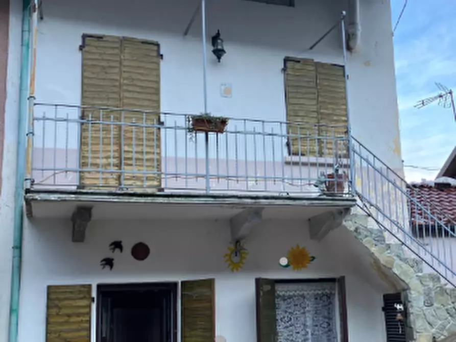 Immagine 1 di Porzione di casa in vendita  in Via Roma a Vaie