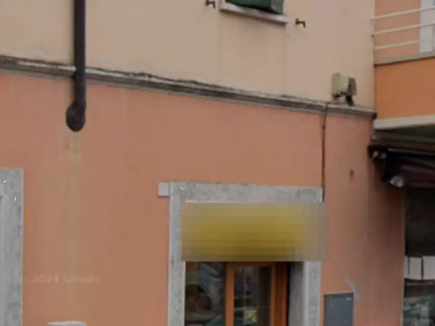 Immagine 5 di Negozio in vendita  in Via Zara  a Brescia